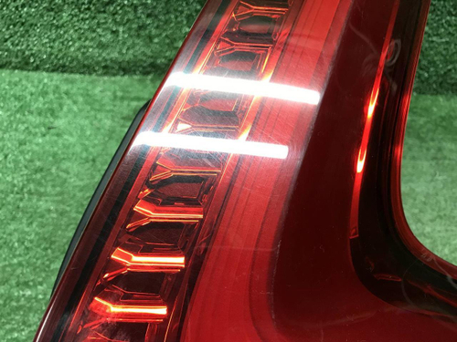Фонарь правый Volvo XC40 (2017-н.в.)