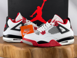 Air Jordan 4 OG Fire Red 2020