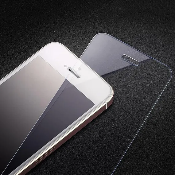 Защитное стекло 2.5D LuazON для iPhone 5/5S, полный клей, 0.26 мм, 9Н