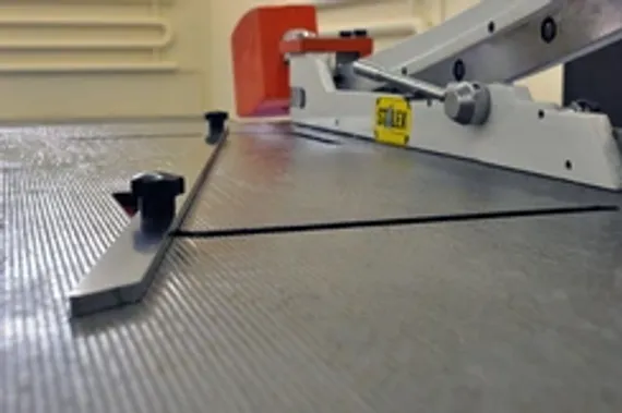 Ручная гильотина STALEX Q01-1.25x2000