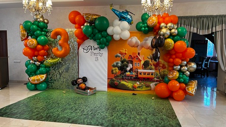 Фотозона в стиле Чебурашки