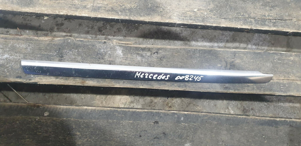 Накладка стекла заднего левого Mercedes GLC (X253) 15-нв Б/У Оригинал A2536700122