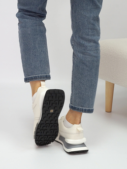 Кроссовки женские демисезонные