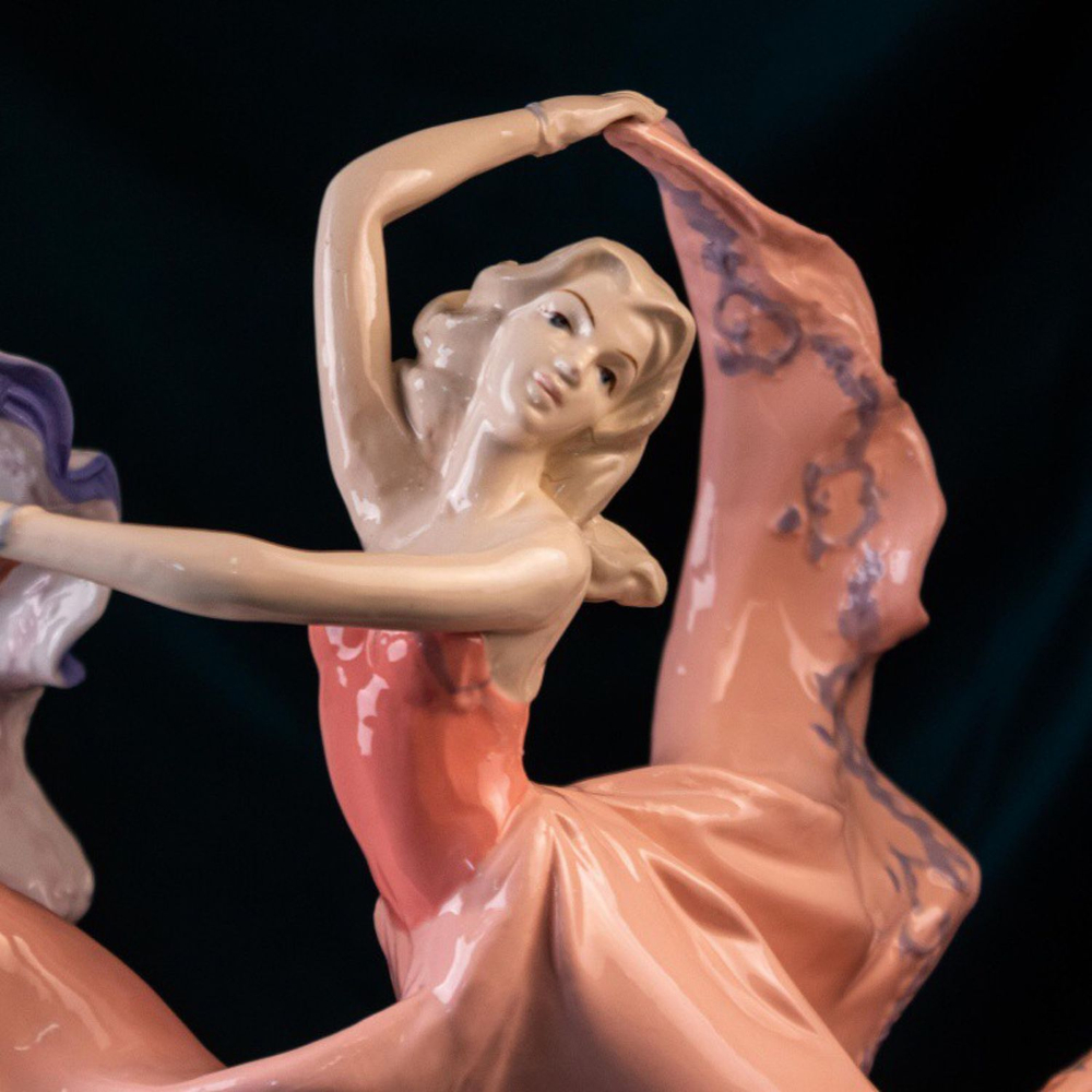 Фарфоровые фигуры «Лёд и Пламя»