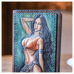 Кожаная обложка на паспорт «Шаманка» (фигура)