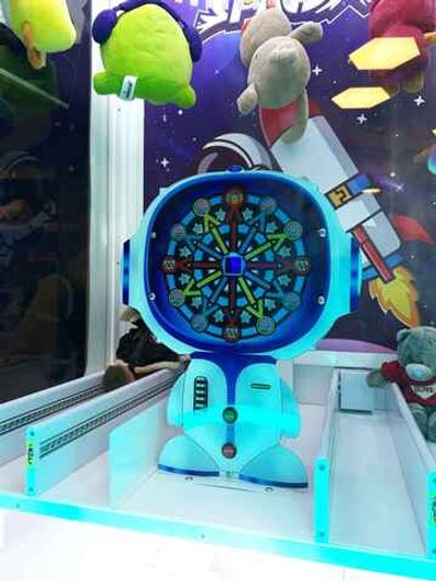 Призовой автомат прищепка «Space X»