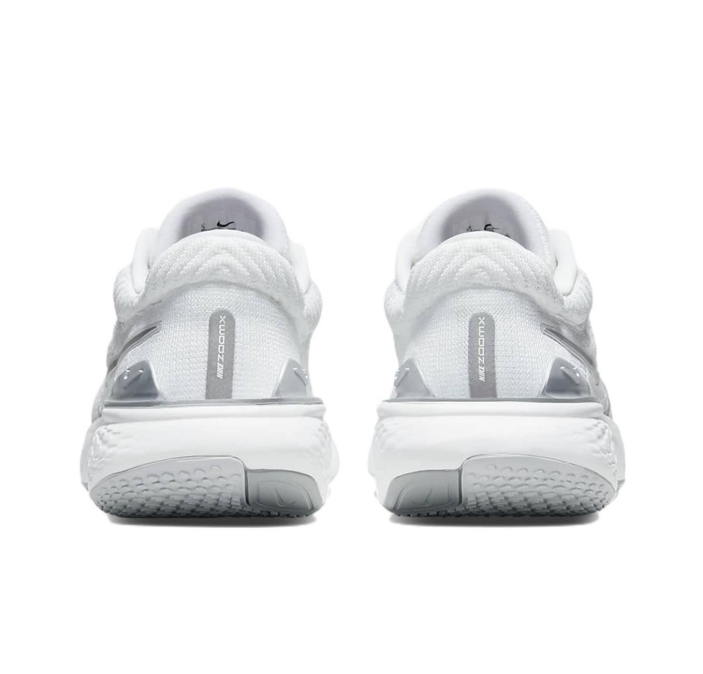 Женские кроссовки Nike ZoomX Invincible Run Flyknit 2 'White Metallic Silver' DC9993-101