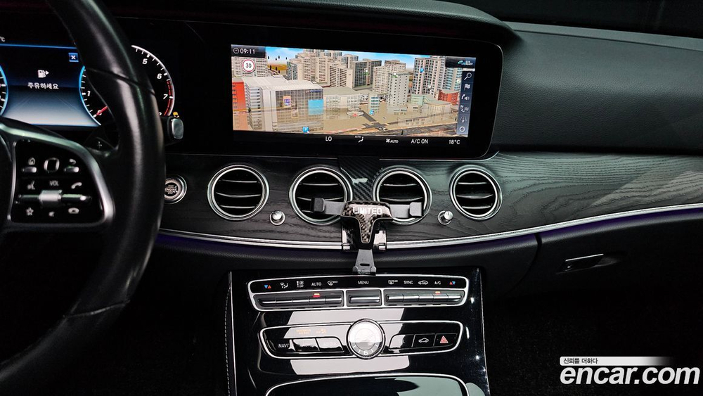 Mercedes-Benz E-Class W213 E300 Avangarde (06.2020)