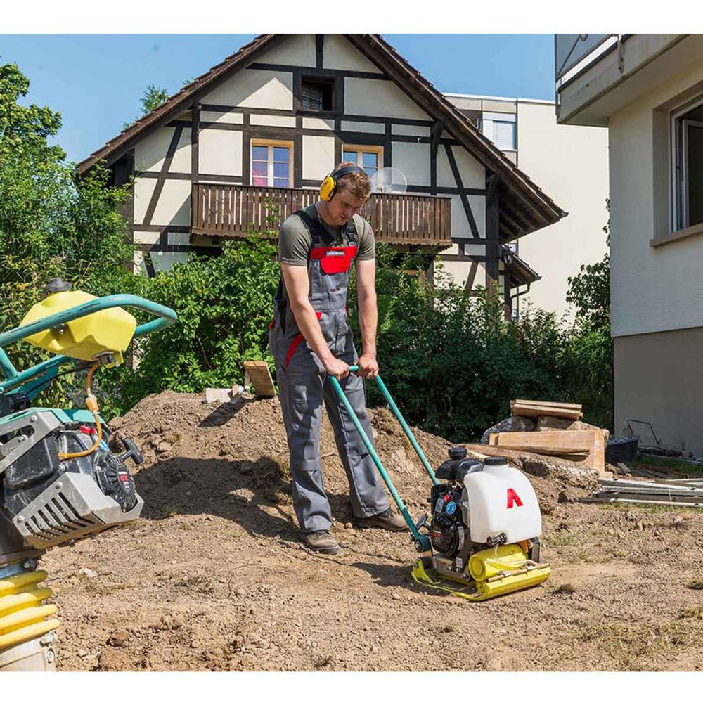 Виброплита бензиновая Ammann APF 10/33 (Honda GX120 / 54 кг) 330 мм