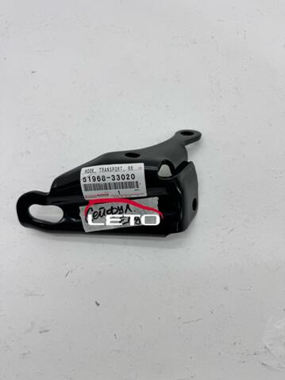 Буксировочная петля RE LH 51968-33020 5196833020