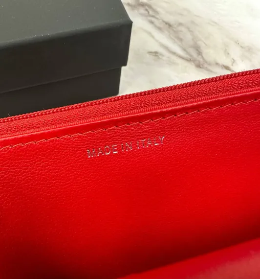 Сумка-кошелек Chanel Wallet On A Chain красный