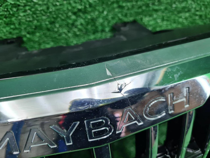 Решетка радиатора Mercedes GLS X167 19-23 Maybach