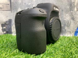 Canon EOS 6D Mark II (190 кадров)