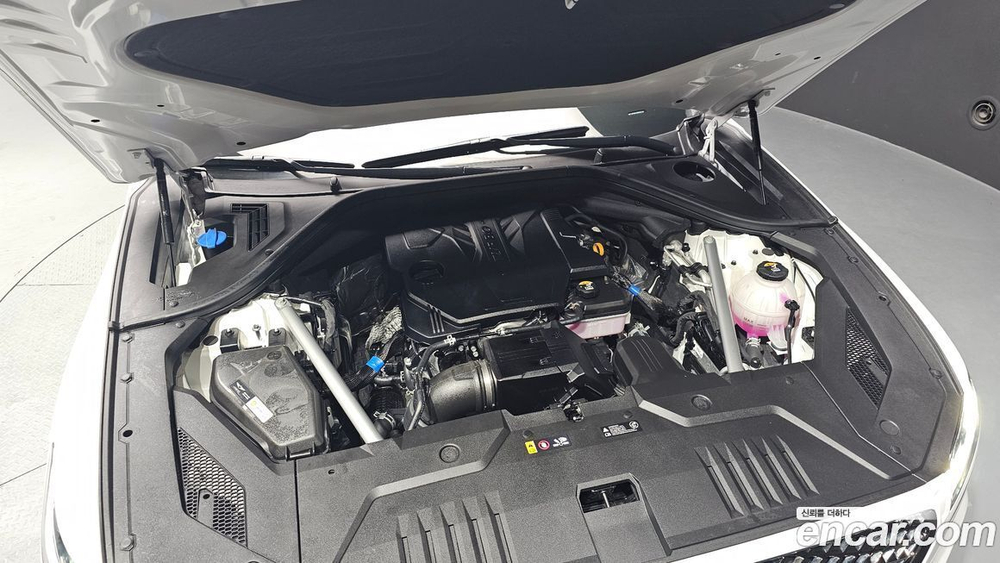 Genesis GV70 2.5T Бензин 2WD (06.2021)