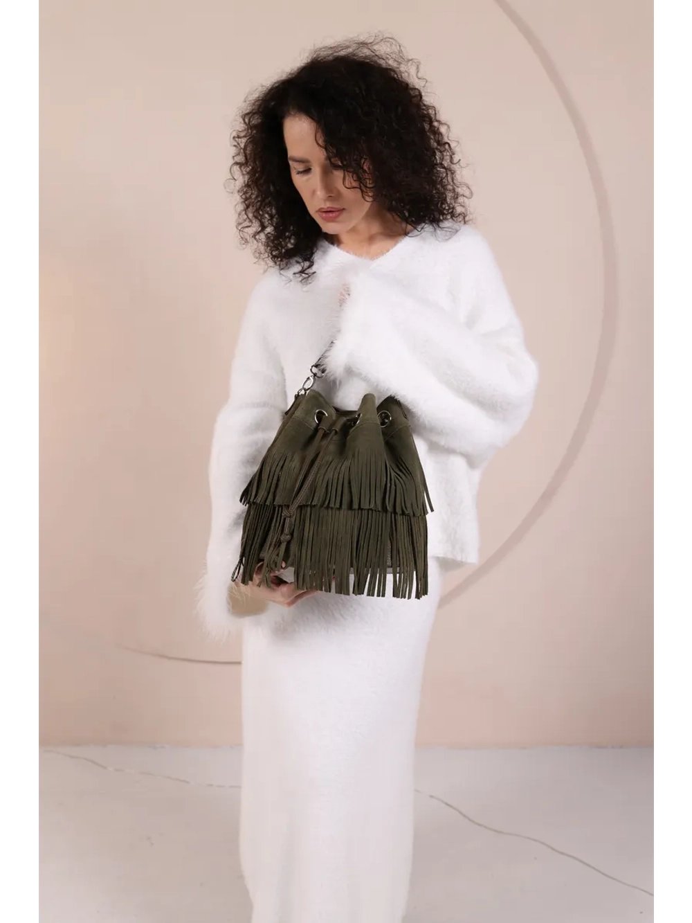 Cумка через плечо средняя замшевая мешок