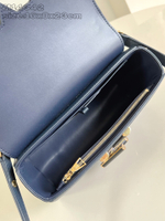 Louis Vuitton Twist MM Slim