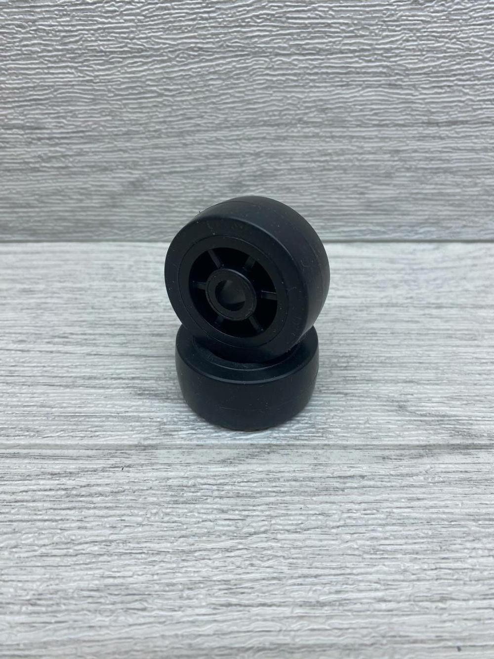 Колесо для мебели ролик для дивана диаметр 40 мм отверстие 8 мм 2 шт