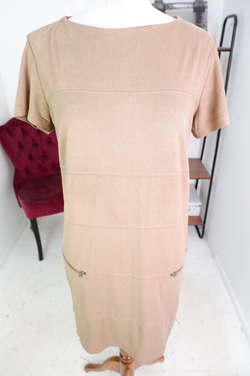 Платье Incity под замшу, визуально на 50 размер