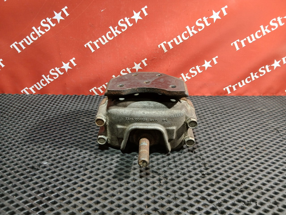 Подушка двигателя задняя 2018г.