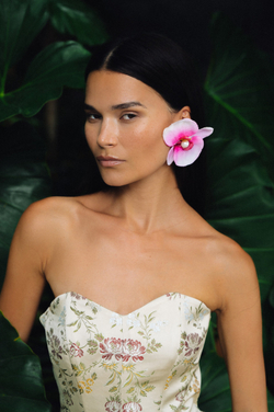 Корсет с кистями