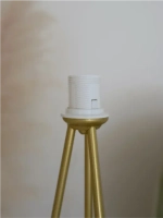 Торшер напольный с абажуром в гостиную современный