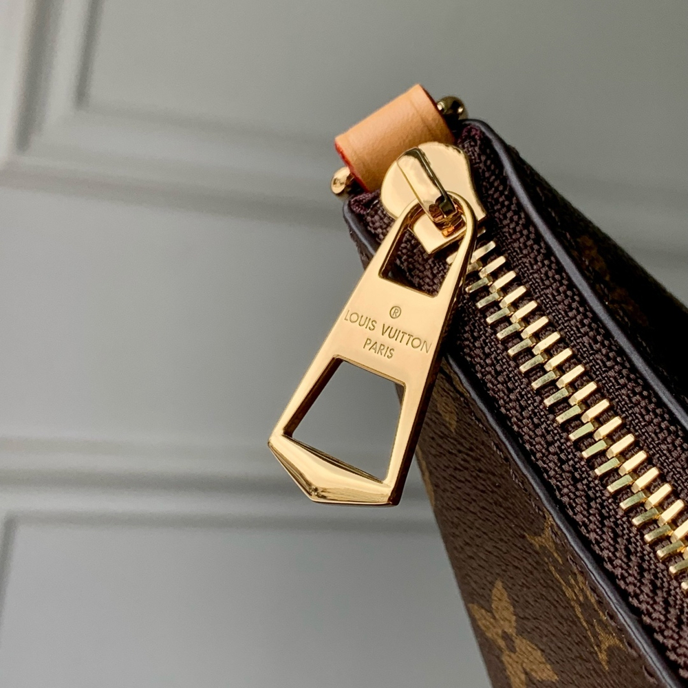 Louis Vuitton Nano Boulogne