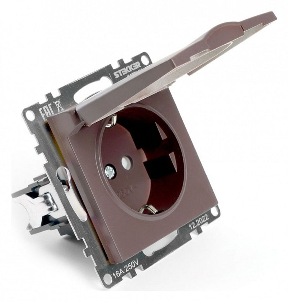Розетка с заземлением и со шторкой, без рамки с крышкой Stekker Катрин 49029