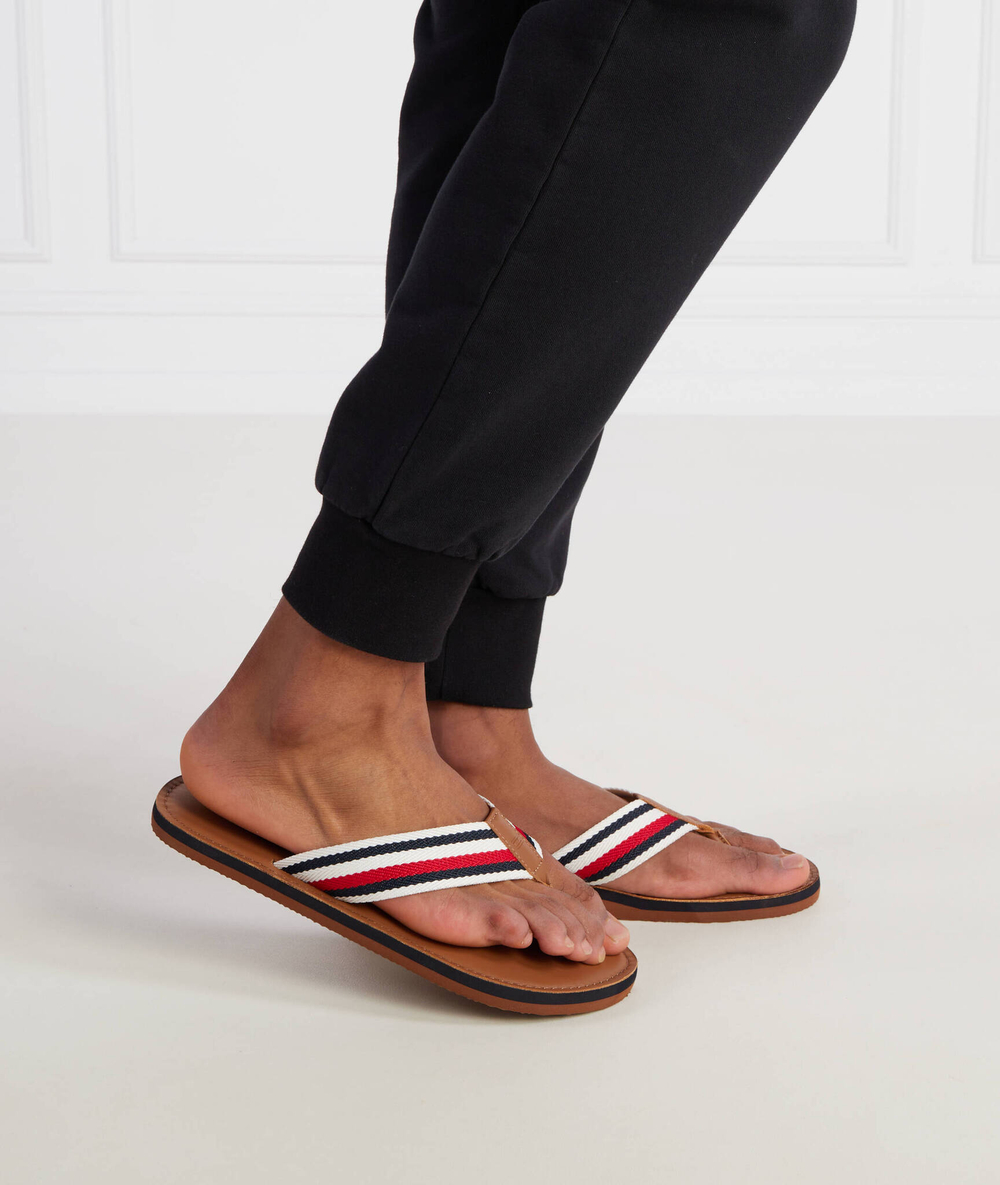 Вьетнамки HILFIGER LEATHER BEACH SANDAL Tommy Hilfiger - коричневый(FM0FM04548)