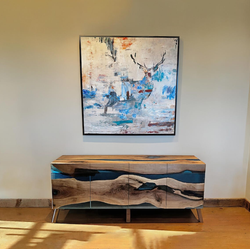 Дизайнерский буфет из ореха и двухцветная лазурь