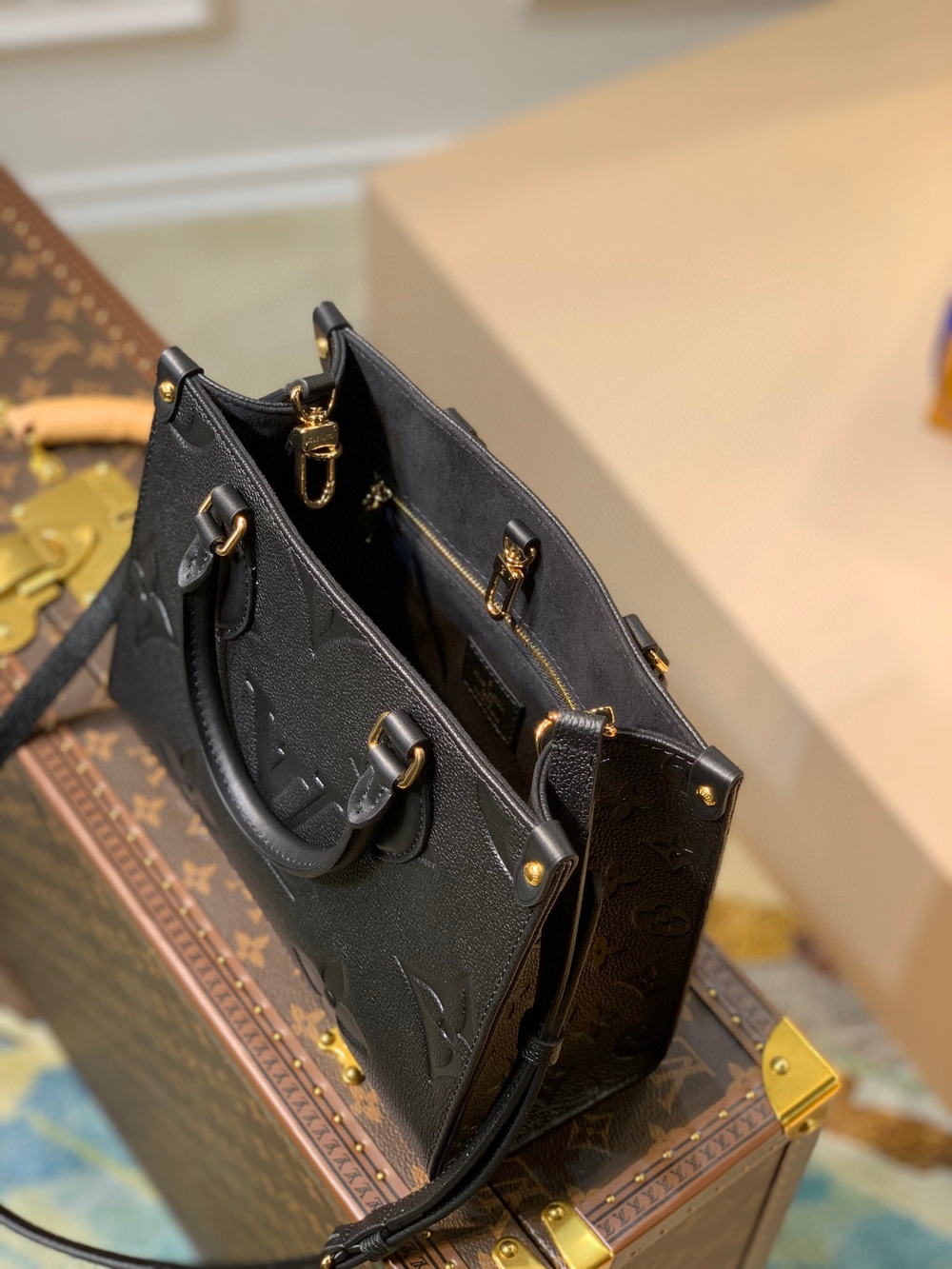 Louis Vuitton OnTheGo PM