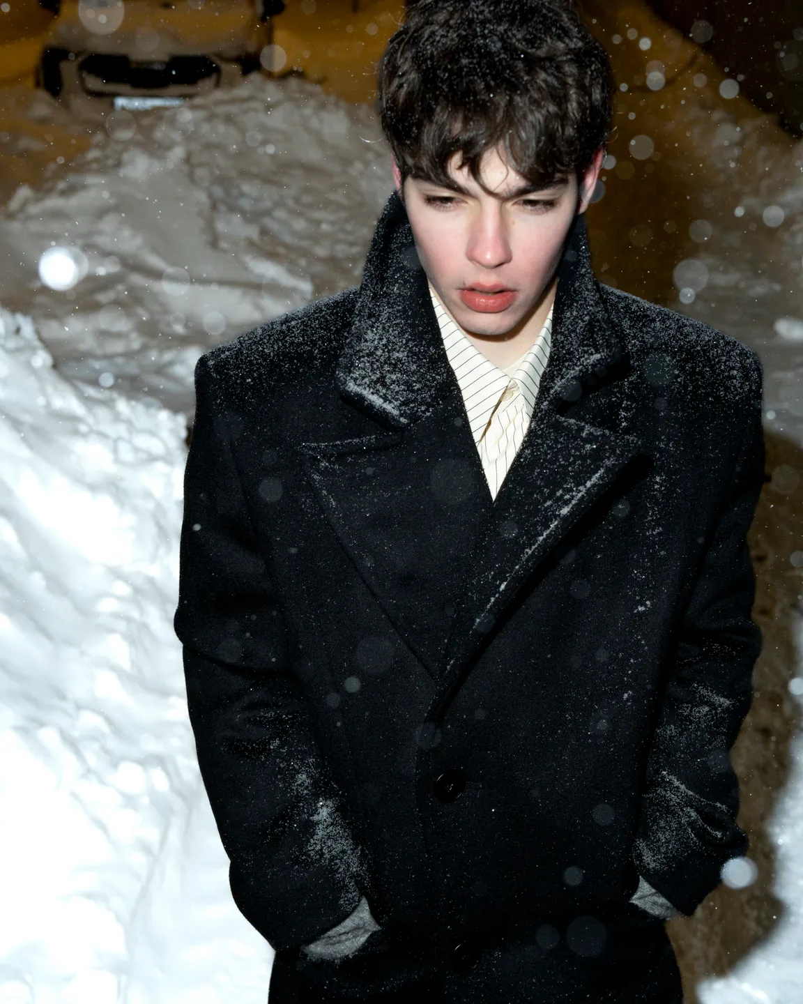 Черное пальто 