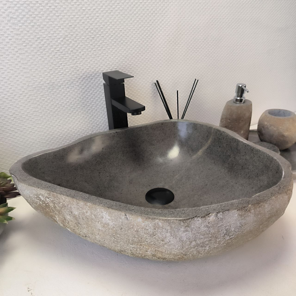 Раковина из речного камня RS-63397 (50*42*16) 0123