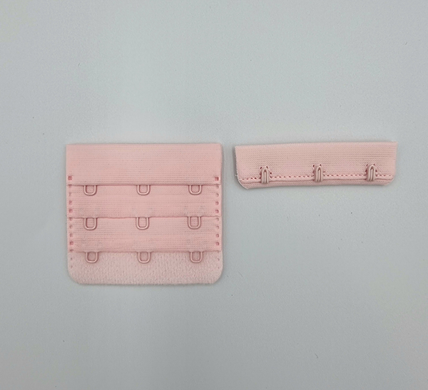 Застёжка тканевая на 3 крючка светло-розовая 57 мм (Pantone 12-1706 TPG)