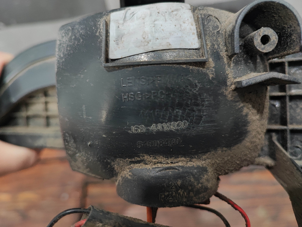 ПТФ задний левый Chery Tiggo 4 18-23 Б/У Оригинал J684416030