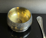 Солонка с ложкой мельхиор, орнамент, клеймо, винтаж СССР 1970-1990 гг