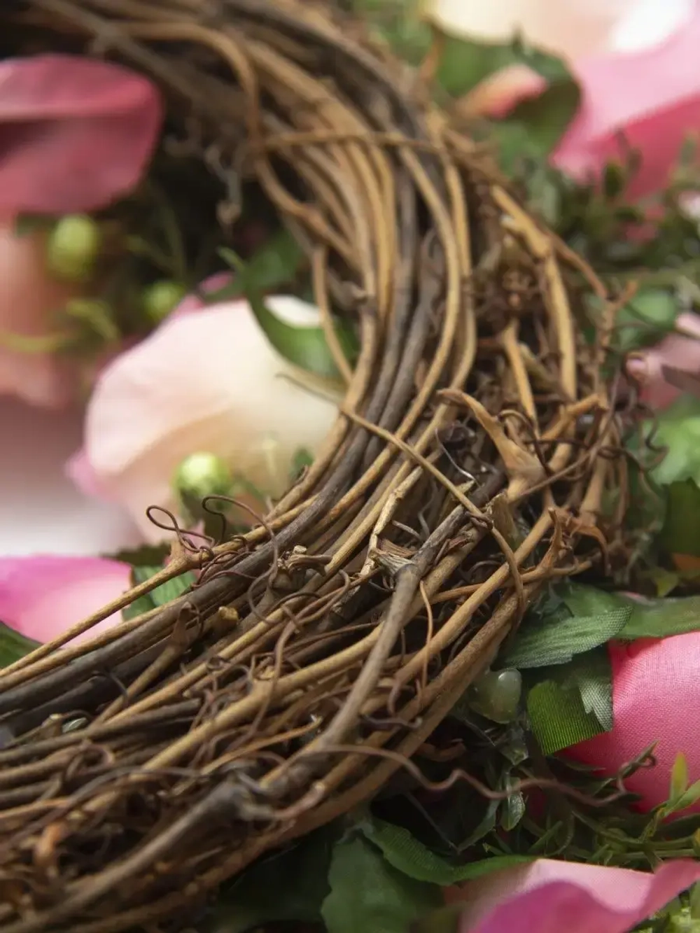 Венок цветочный для украшения интерьера 40 см