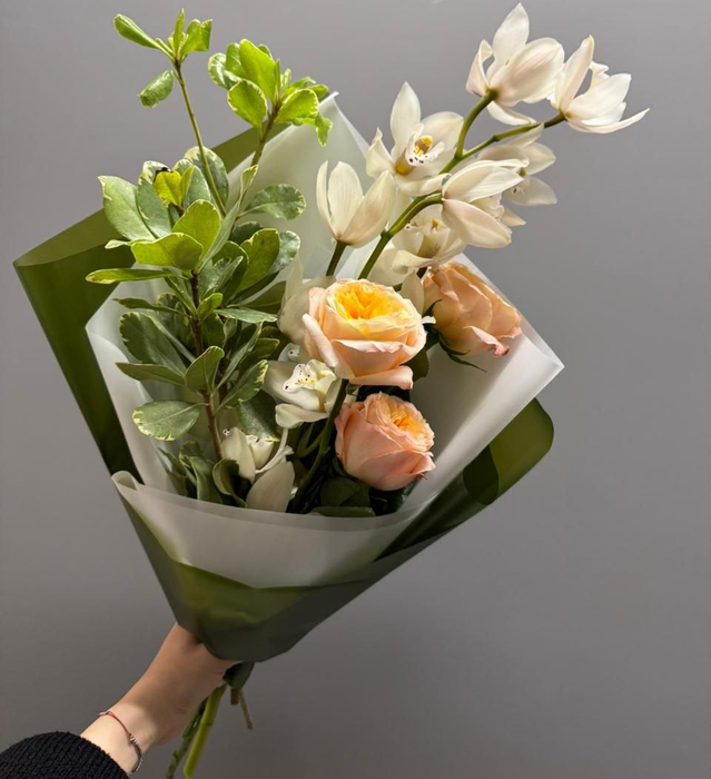 Букет "Грация орхидей"