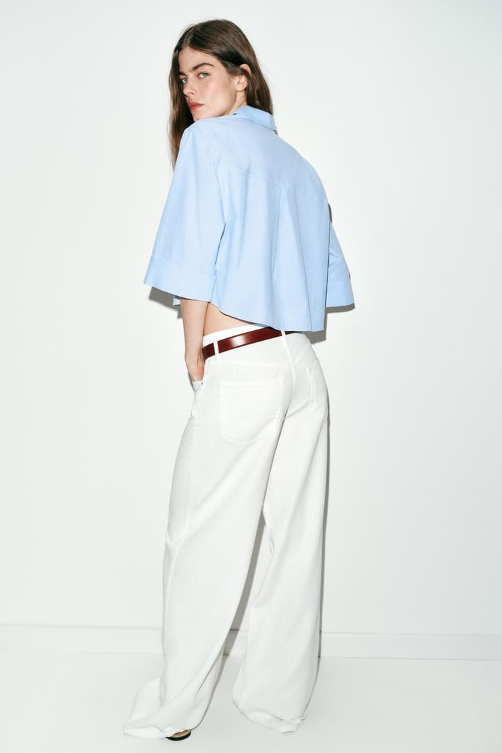 ZARA КОРОТКАЯ РУБАШКА В ПОЛОСКУ С НАКЛАДНЫМИ КЛАПАНАМИ, БЕЛЫЙ/НЕБЕСНО-ГОЛУБОЙ