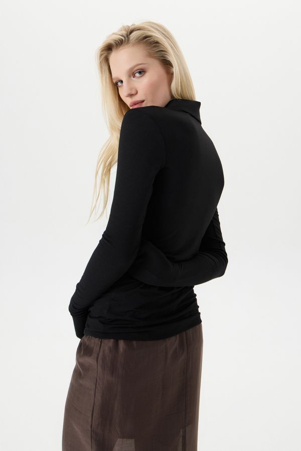 Лонгслив Iki