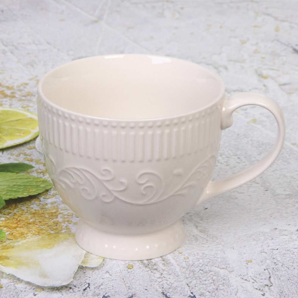 Кружка керамическая 580мл «Белая» вензеля