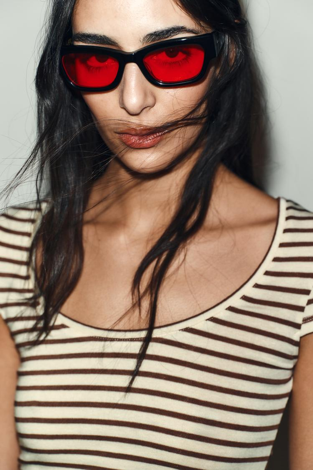 ZARA ФУТБОЛКА В ПОЛОСКУ С КОРОТКИМ РУКАВОМ, ЭКРЮ/КОРИЧНЕВЫЙ