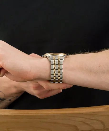 Мужские швейцарские часы Adriatica A8204.2163CH