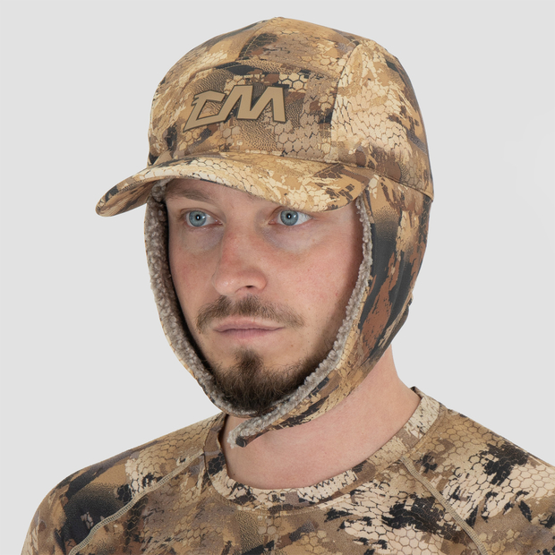 Шапка с козырьком KUNASHIR COMB