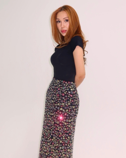 Юбка с рассыпной вышивкой