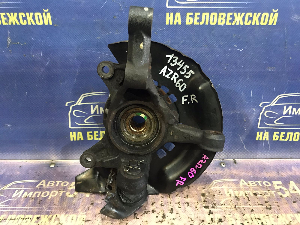 Ступица передняя правая TOYOTA NOAH 2001-2007