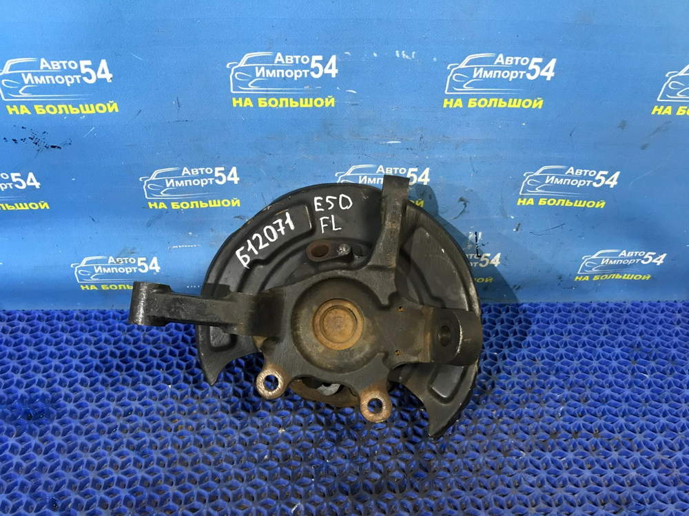 Ступица передняя левая NISSAN ELGRAND 2000-2002