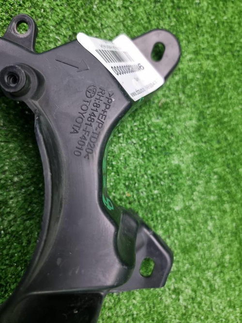 Накладка ПТФ правая Toyota C-HR 1 (2016-2019)