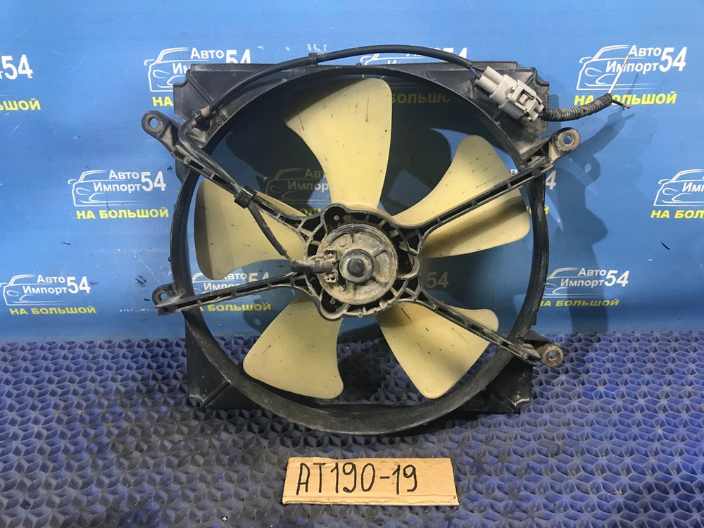 Диффузор радиатора двигателя TOYOTA CARINA E 1996