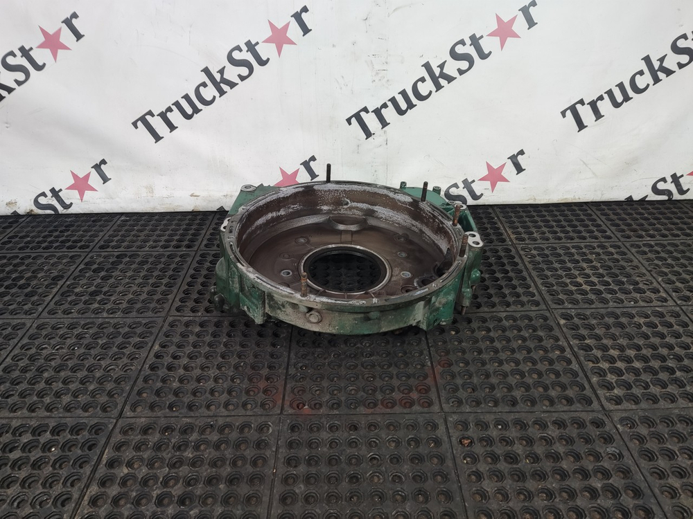 Кожух маховика