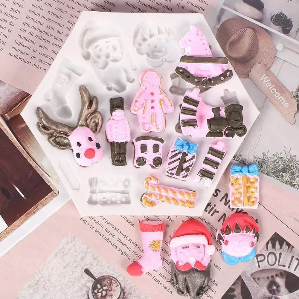 Молд силиконовый "Новогодняя открытка" / Форма 3D Санта Клаус, олень, имбирный человечек / для мыла, воска, глины, самозатвердевающих масс